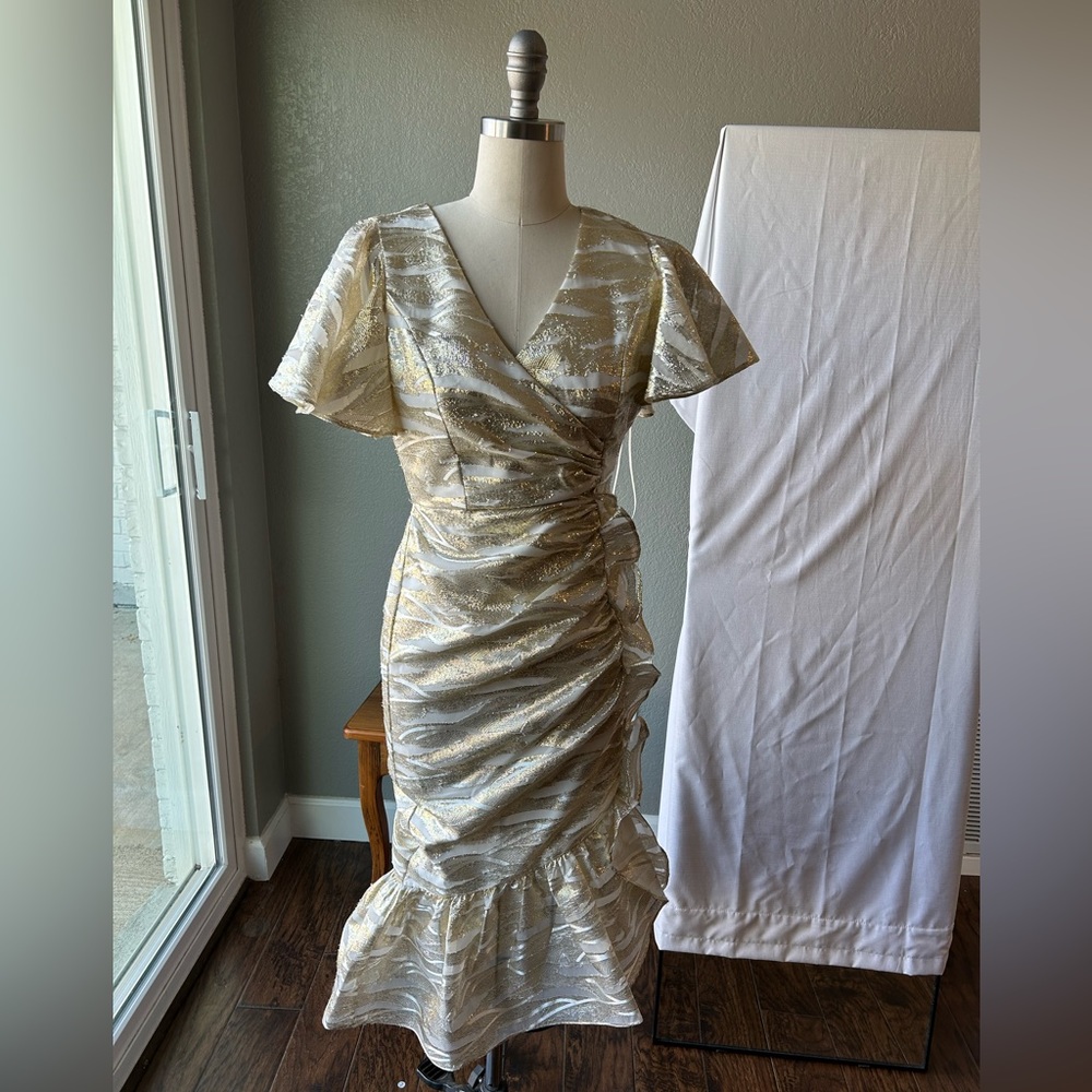 Mestiza New York Valdora Metallic Flutter sleeve midi dress | NWT